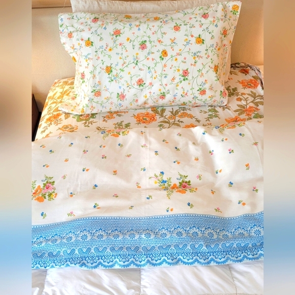 VINTAGE Single/Twin 3pc Bedding Florals Orange, Green, Blue, Yellow, Pink. - Picture 1 of 13